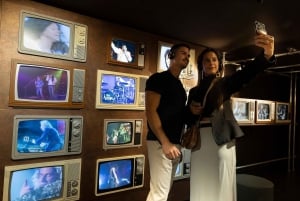 Barcelone : Musée du rock - Salle des légendes de la guitare