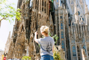 Barcellona: Tour in bicicletta delle meraviglie di Gaudì