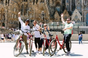 Barcellona: Tour in bicicletta delle meraviglie di Gaudì