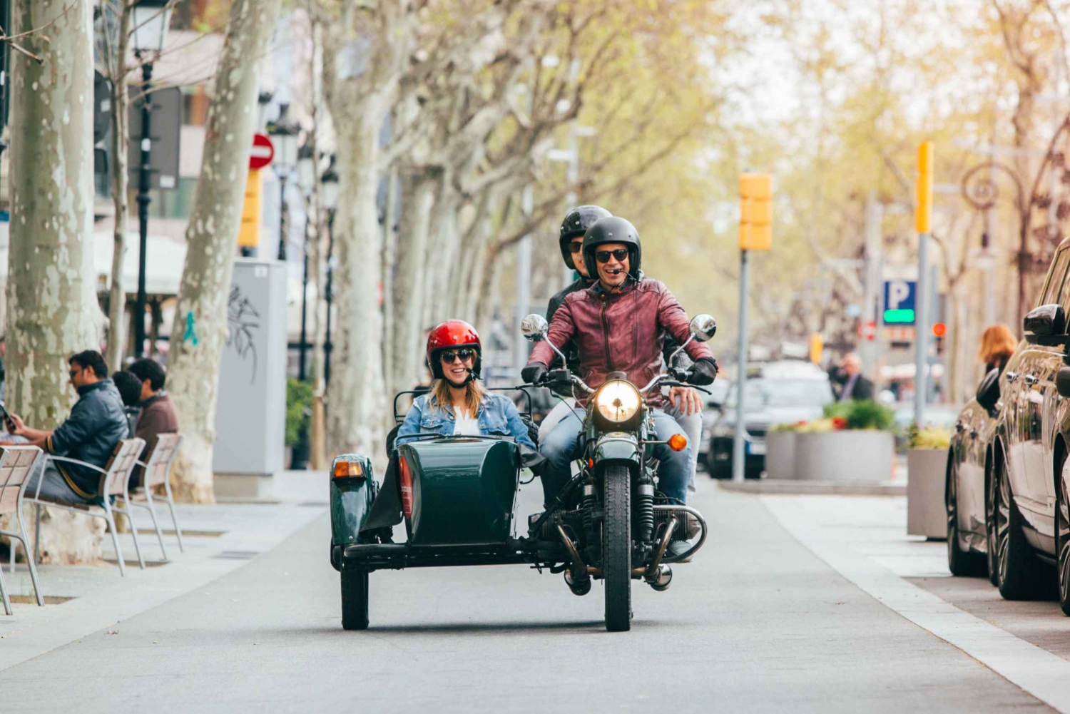 Barcelona: tour de medio día en moto con sidecar