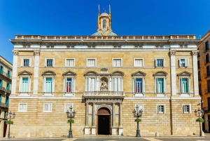 Barcelona: Gothic Walking Tour with Tapas & Flamenco Show
