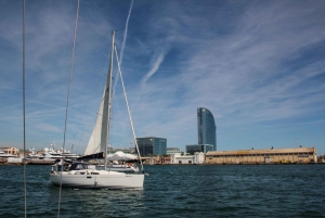 Barcelona: Helicopter Flight and Yacht Cruise Combo