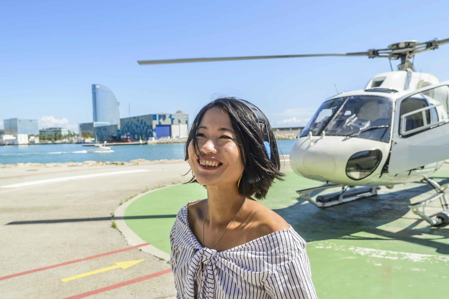 Barcelona: Hubschrauberflug & Transfer vom Heliport zum Boot