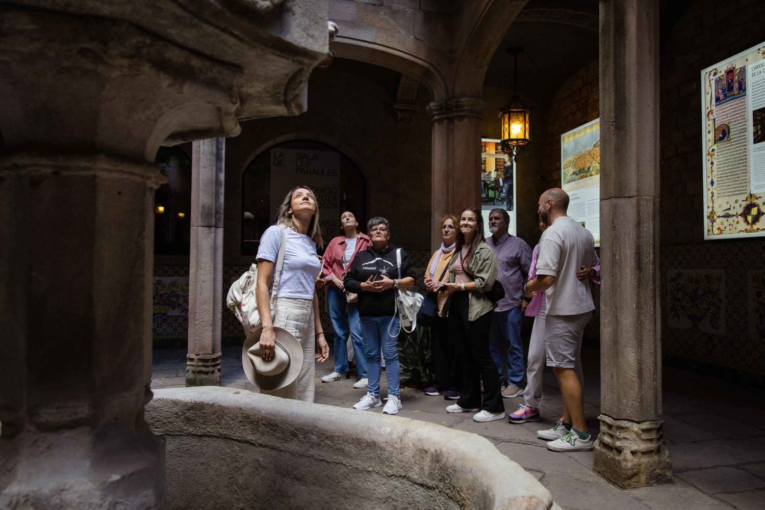 Barcelona: Piilotetut helmet -kävelykierros, joka sisältää yli 10 nähtävyyttä