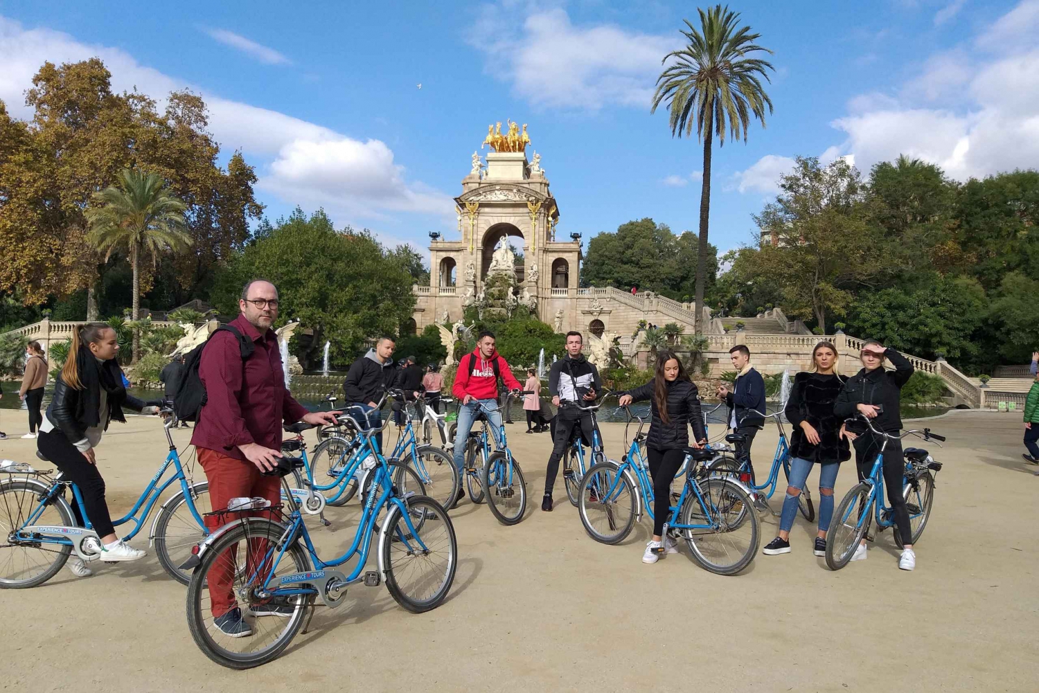 Passeio de bicicleta pelos destaques de Barcelona