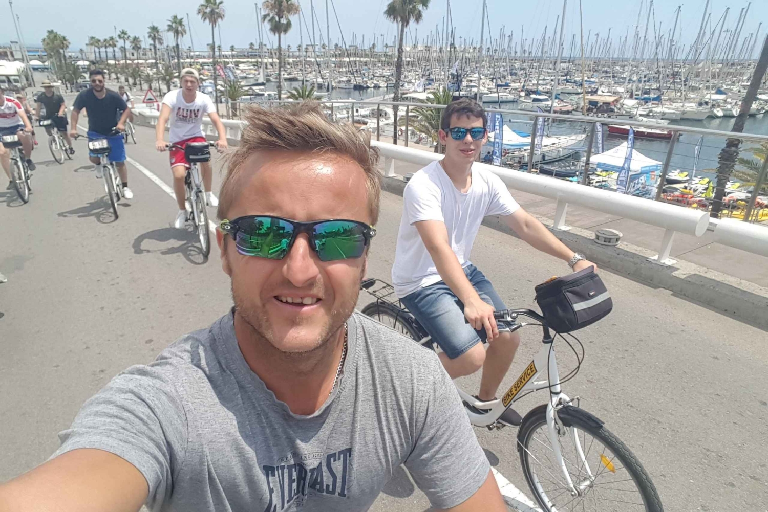 Cykeltur till Barcelonas höjdpunkter