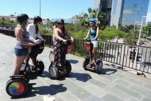 バルセロナのハイライト: セグウェイで巡るガウディの最高傑作