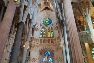 Omvisning i det gotiske kvarteret og Gaudí for små grupper