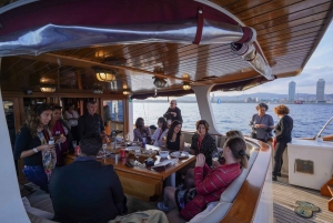 Barcelona: Historical Sailboat Tour with Dj, Drinks & Food