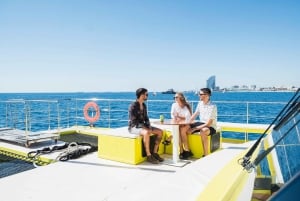 Barcelona: Hop-on-hop-off-buss med Eco Catamaran-cruise