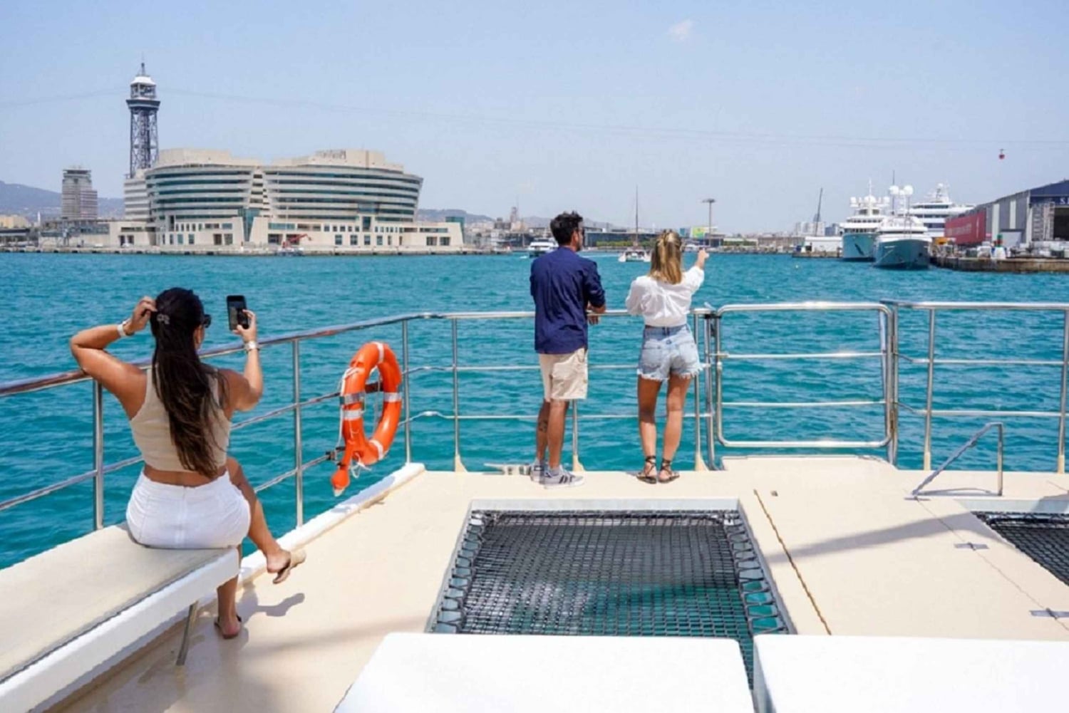 Барселона: автобус Hop-On Hop-Off с парусным круизом