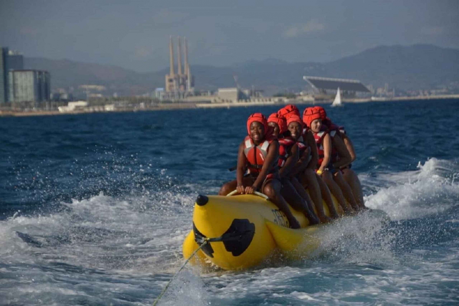 Barcelona: Aufblasbare Bananenboot-Fahrt