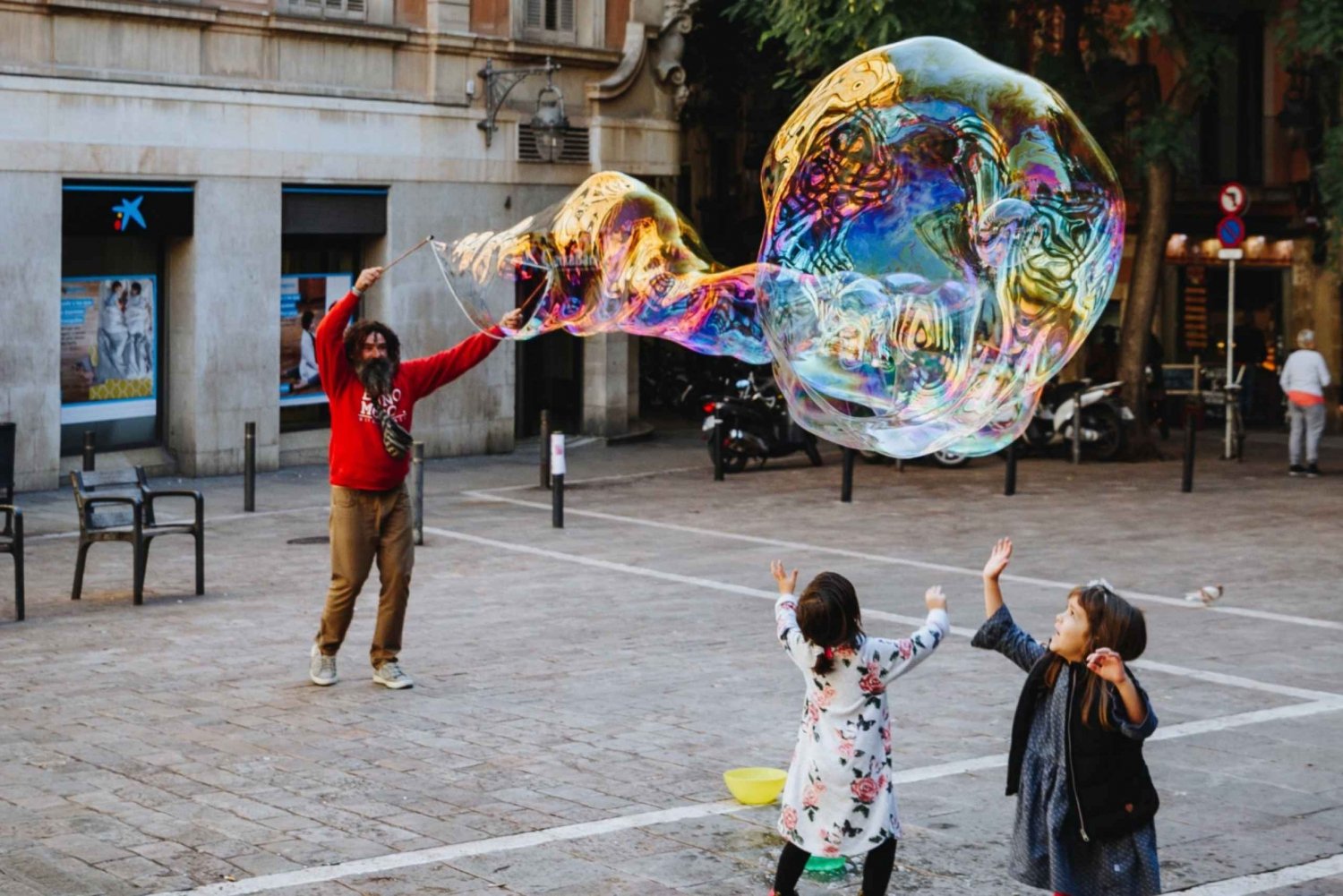 Barcelona: Excursão para grupos pequenos La Sagrada Familia e Parque Guell