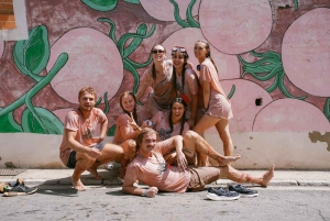 バルセロナラ・トマティーナ ブニョールへの日帰り旅行（パーティー・アクセス付き