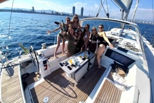 Барселона: роскошный частный круиз на яхте на закате