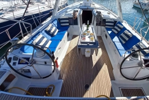 Fra Barcelona: 2-timers privat luksusbådtur med yacht