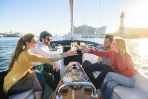 Barcelona: Luxury Sailing Trip with Drinks & Snacks