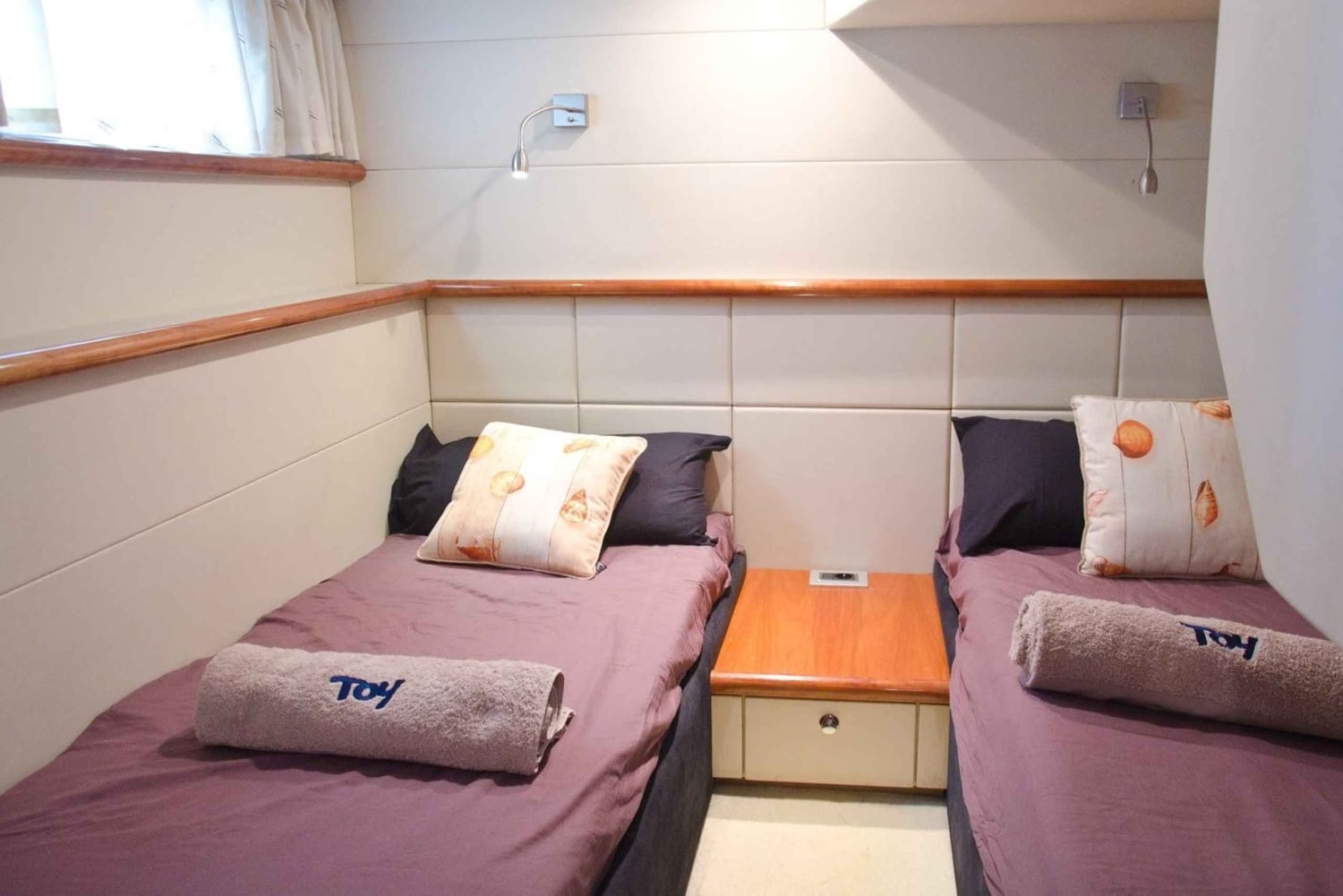 Барселона: Аренда роскошной яхты с оборудованием для подводного плавания