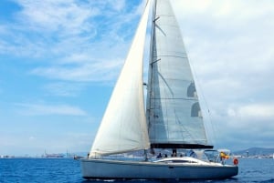 Barcelone : Excursion en voilier privé sur un yacht de luxe