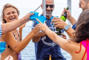 Barcelona: Luxury Yacht Private Sailing Tour