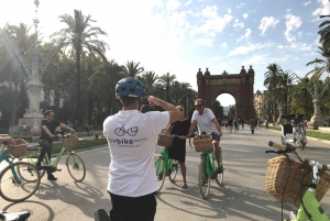 Barcelona Main Sights 2.5-Hour Tour by E-Bike