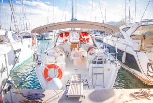 Барселона: предложение руки и сердца на парусной яхте