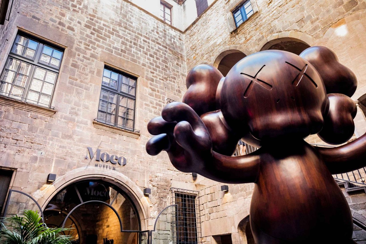 Barcelona: Moco Museum Early Access Ticket