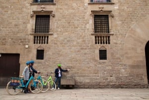 Barcelona: Montjuic Hill E-Bike Tour