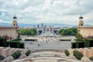 Tour a piedi di Barcellona Montjuïc: Magia e trasformazioni