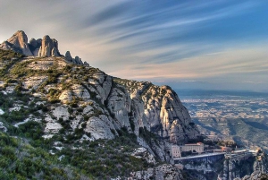 Барселона: Монсеррат, Черная Мадонна, зубчатая железная дорога и ликеры