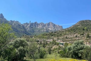 Barcelona: Montserrat Early Hiking Trip with Abbey & Madonna