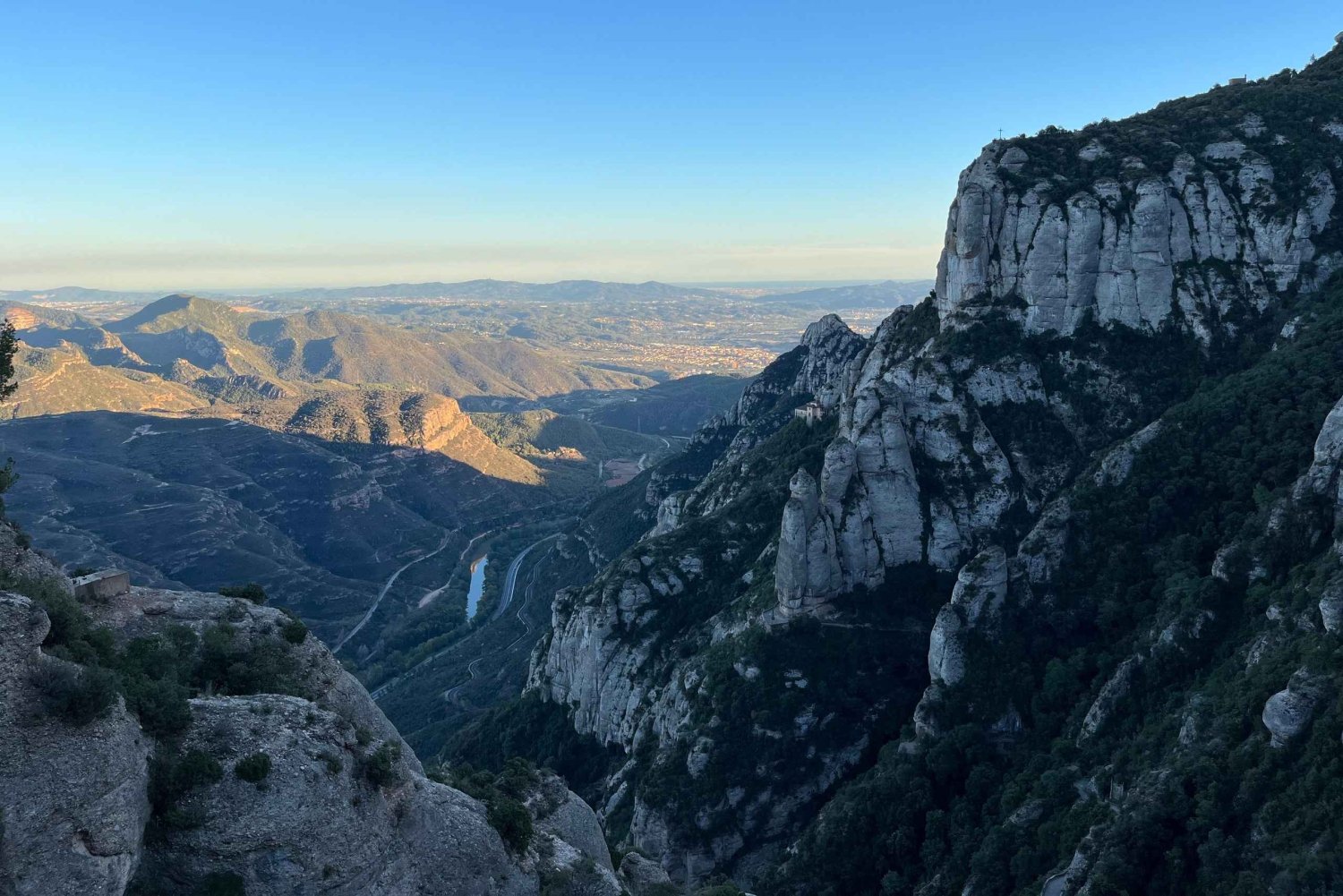 Barcelona: Montserrat evening tour, hiking and Abbey