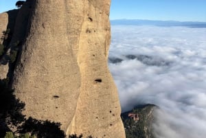 Barcelona: Montserrat-Abendtour, Wandern und Knabenchor