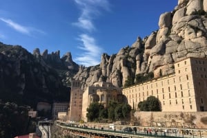 Barcelona: Caminhada em Montserrat, Natureza e Mosteiro, Semi-Privado