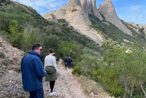 Barcelona: Caminhada em Montserrat, Natureza e Mosteiro, Semi-Privado