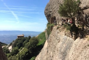 Barcelona: Caminhada em Montserrat, Natureza e Mosteiro, Semi-Privado
