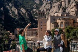 Barcelona: Montserrat Hike, Nature & Monastery, Semi-Private