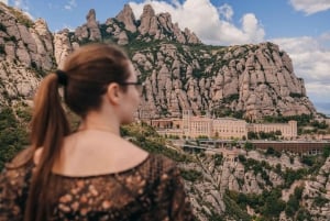 Barcelona: Dagsudflugt til Montserrat-klosteret og naturparken