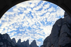 Barcellona: tour guidato del monastero e del parco naturale di Montserrat