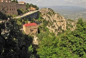 Barcelona: Klasztor Montserrat - wycieczka z przewodnikiem i transferem