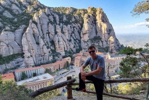 Barcelona: Montserrat Monastery Guided Tour with Transfers