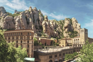 Barcelona: viagem privada a Montserrat com teleférico e almoço