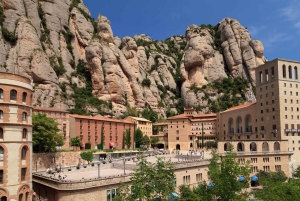 Барселона: экскурсия по Монсеррат и Саграда Фамилия