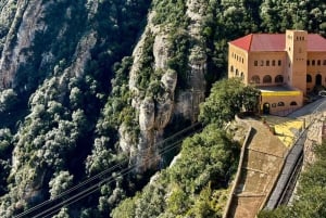 Barcelone : Excursion à Montserrat avec transfert et option basilique