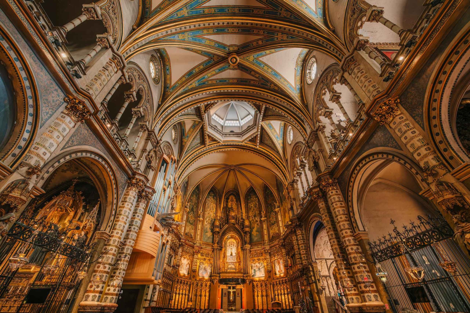 Барселона: посещение Монсеррата и обед в фермерском доме для небольшой группы