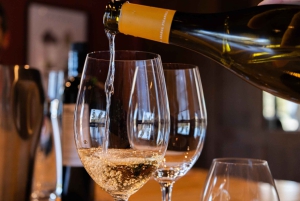 Barcelone : Montserrat, visite d'un vignoble et déjeuner avec dégustation de vin