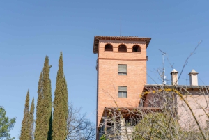 Barcelone : Montserrat, visite d'un vignoble et déjeuner avec dégustation de vin