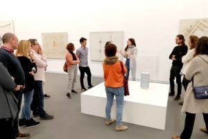 Barcelona: Museu Tàpies Indgang og udstillinger