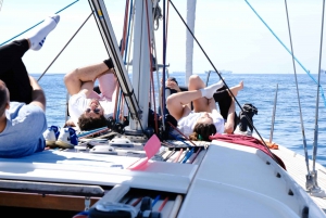 Barcelona: Nautical Namaste Yoga Session and Sailing Trip
