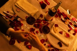 Barcelona: Night on a private Yatch with romantic dinner